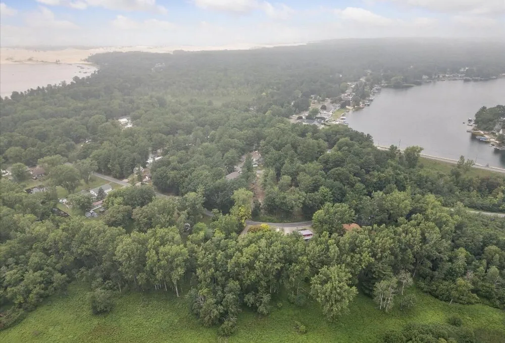 8511 W Easy Street Mears, MI 49436