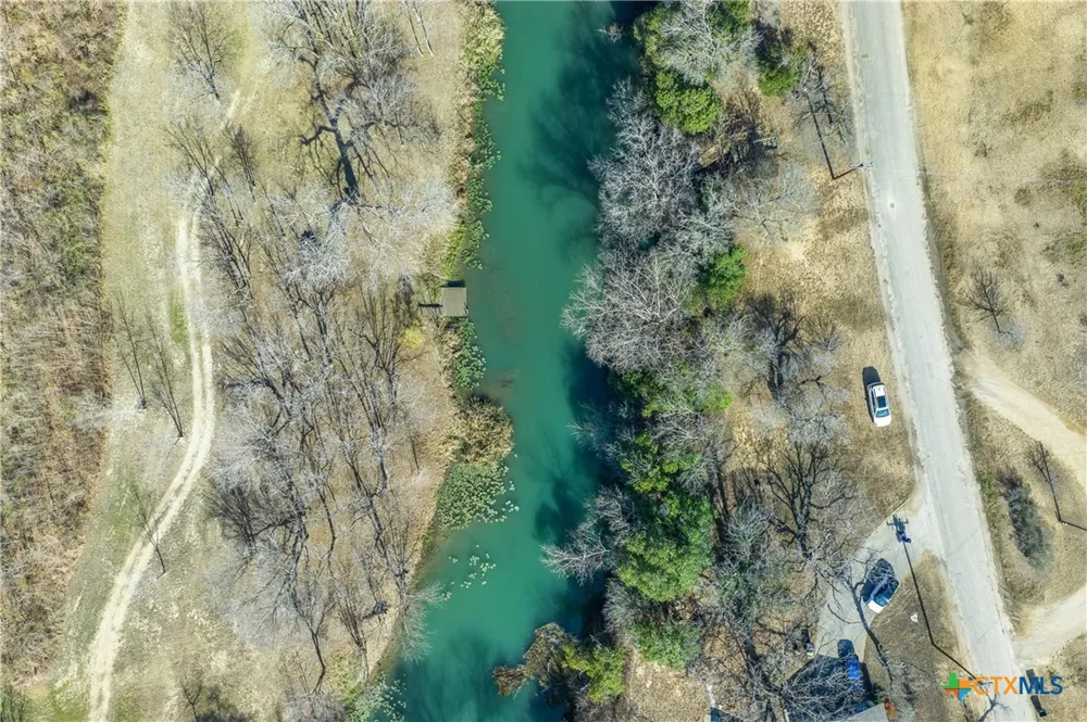 528 NW River Road Martindale, TX 78655