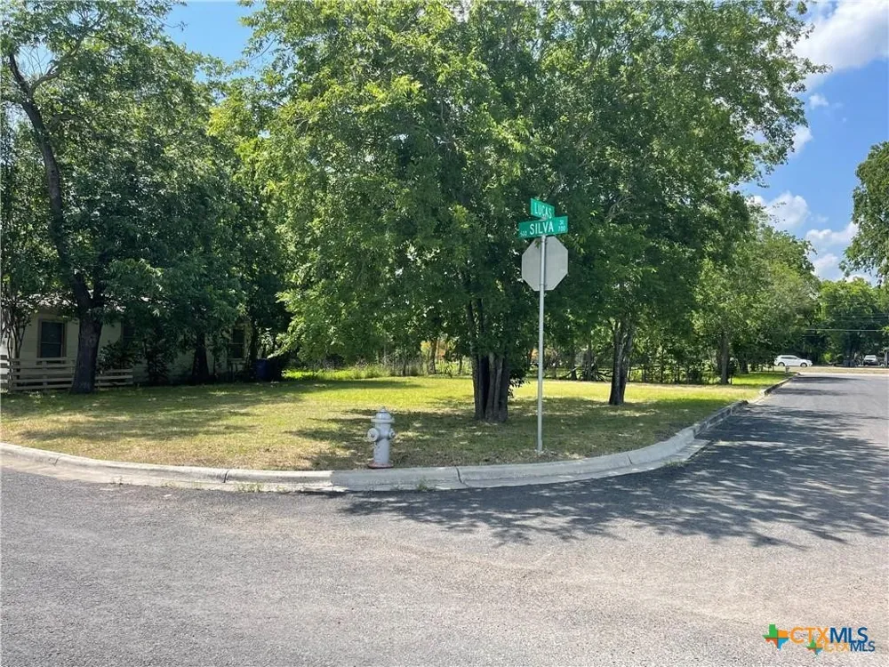 557 Silva Street Seguin, TX 78155