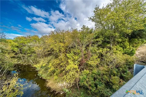 101 Creek Cliff Drive