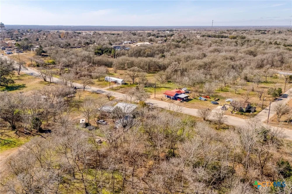 1018 Hackberry Avenue Luling, TX 78648