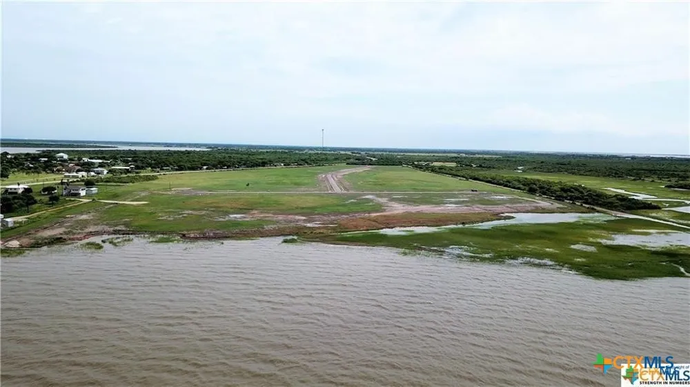 28 Keller Drive Port Lavaca, TX 77979