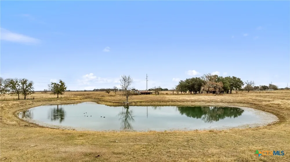 9562 State Hwy 53 Rogers, TX 76569