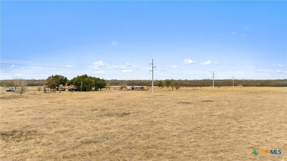 9562 State Hwy 53 Rogers, TX 76569