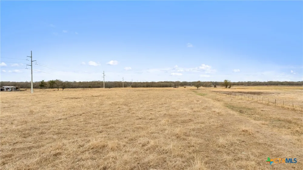 9562 State Hwy 53 Rogers, TX 76569