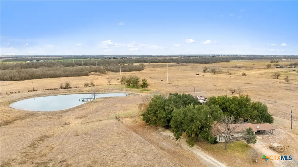 9562 State Hwy 53 Rogers, TX 76569