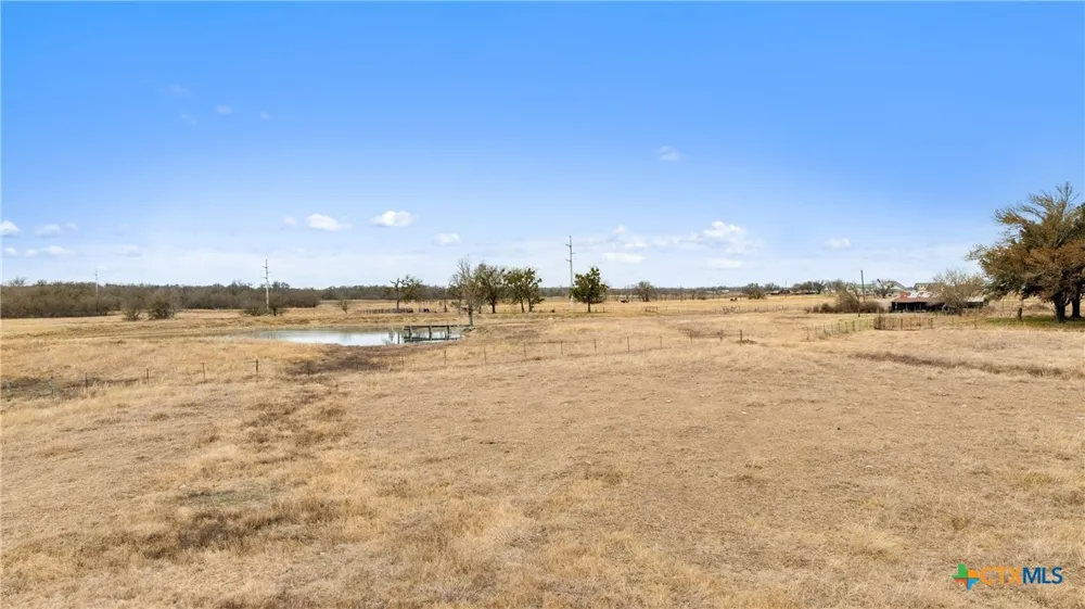 9562 State Hwy 53 Rogers, TX 76569