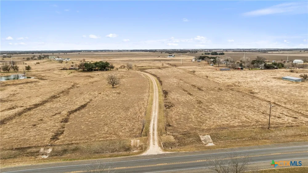 9562 State Hwy 53 Rogers, TX 76569