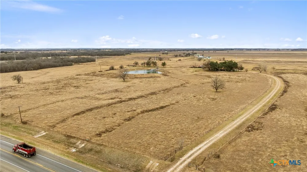 9562 State Hwy 53 Rogers, TX 76569