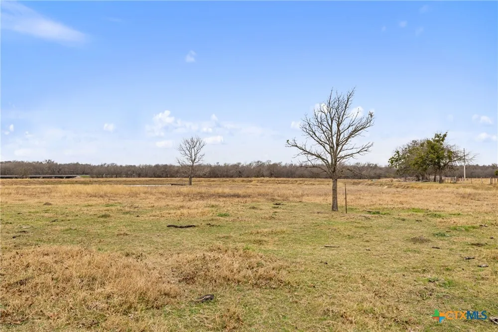 9562 State Hwy 53 Rogers, TX 76569
