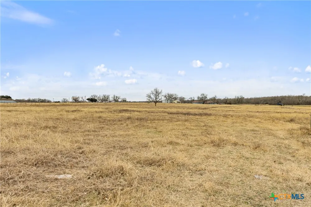 9562 State Hwy 53 Rogers, TX 76569