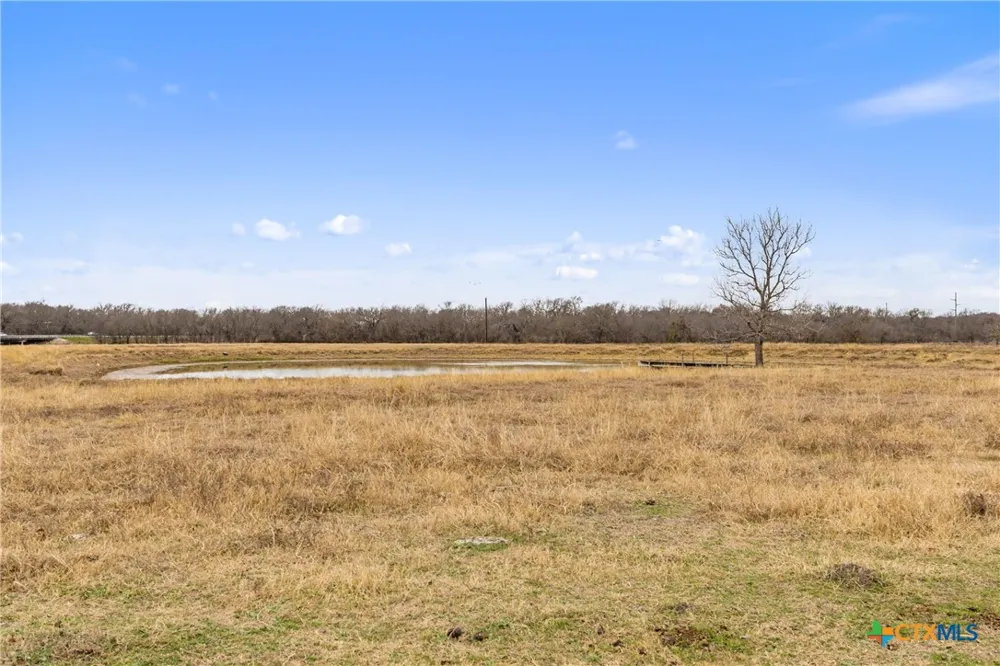 9562 State Hwy 53 Rogers, TX 76569