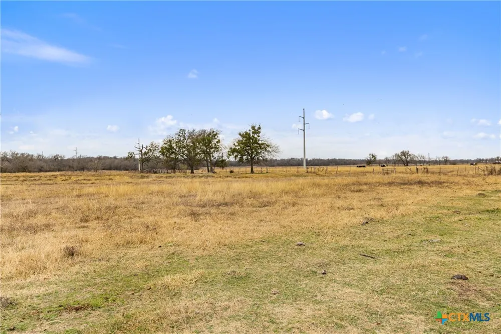 9562 State Hwy 53 Rogers, TX 76569