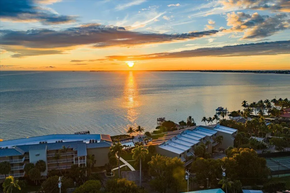 1133 W Ocean Drive #7