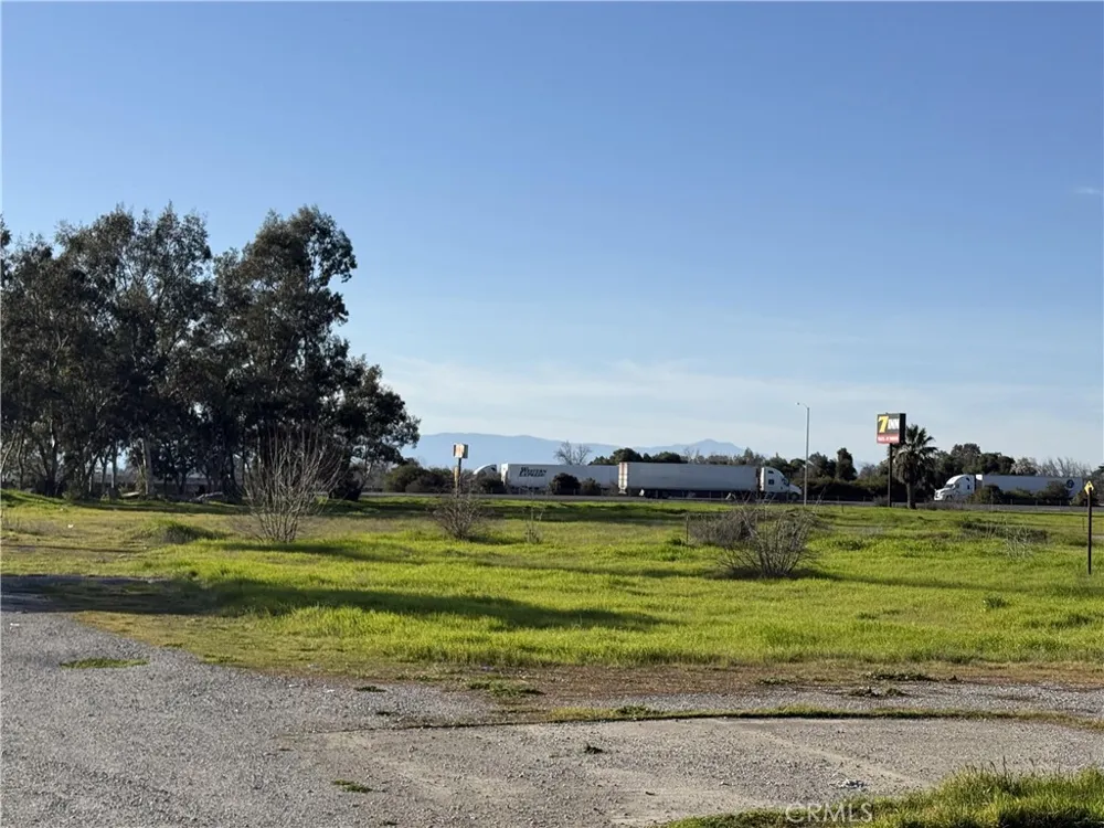 1075 99w Corning, CA 96021