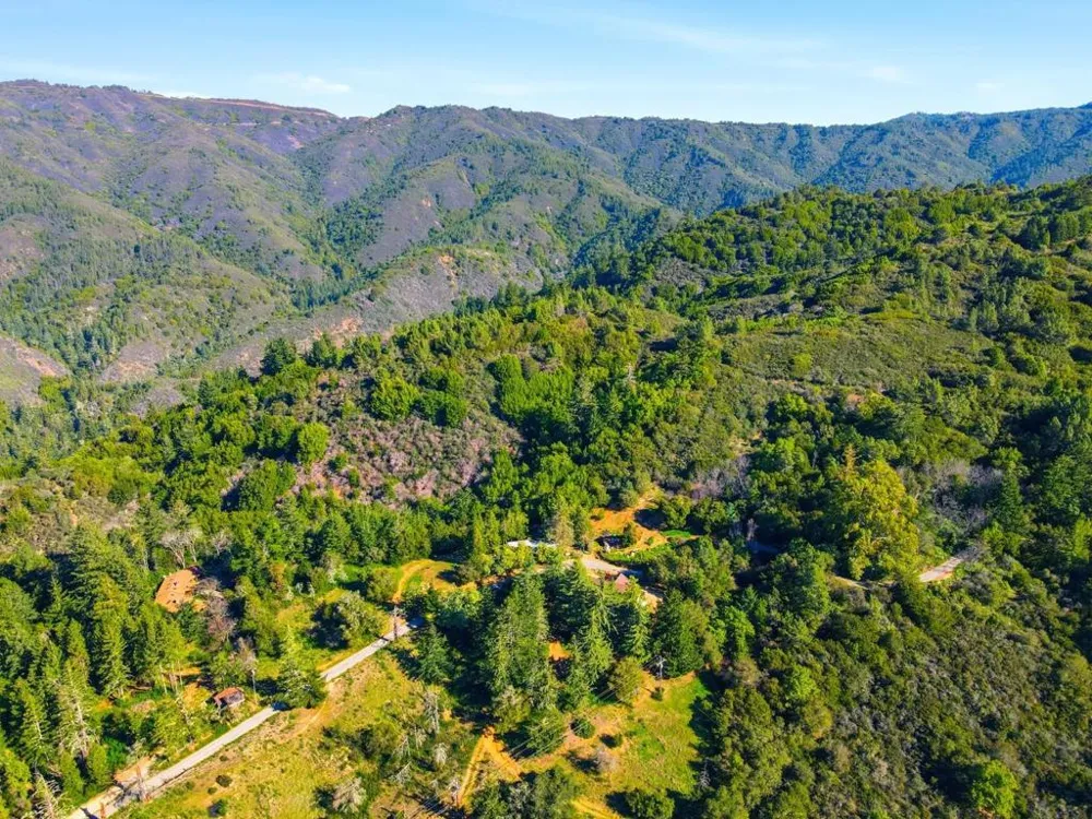 24733 Loma Prieta Avenue Los Gatos, CA 95033