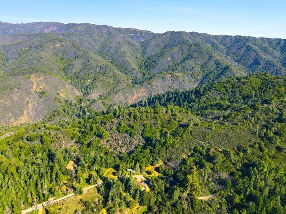 24733 Loma Prieta Avenue Los Gatos, CA 95033