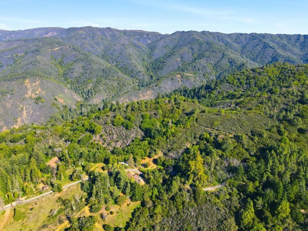 24733 Loma Prieta Avenue Los Gatos, CA 95033