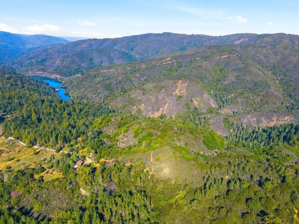 24733 Loma Prieta Avenue Los Gatos, CA 95033