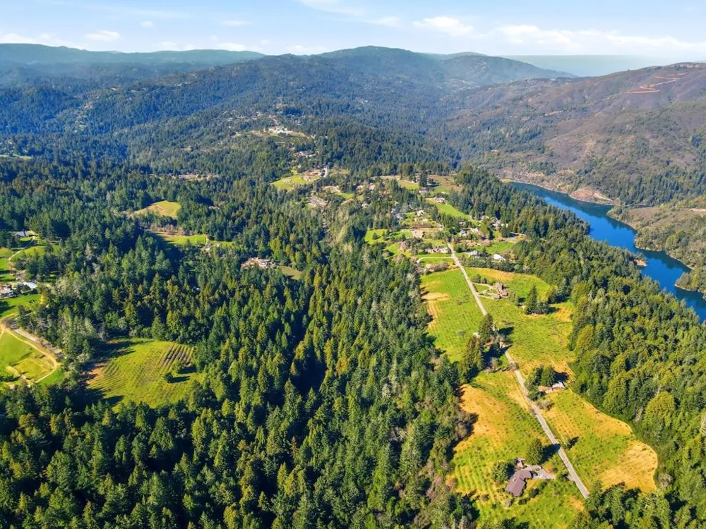 24580 Loma Prieta Avenue Los Gatos, CA 95033