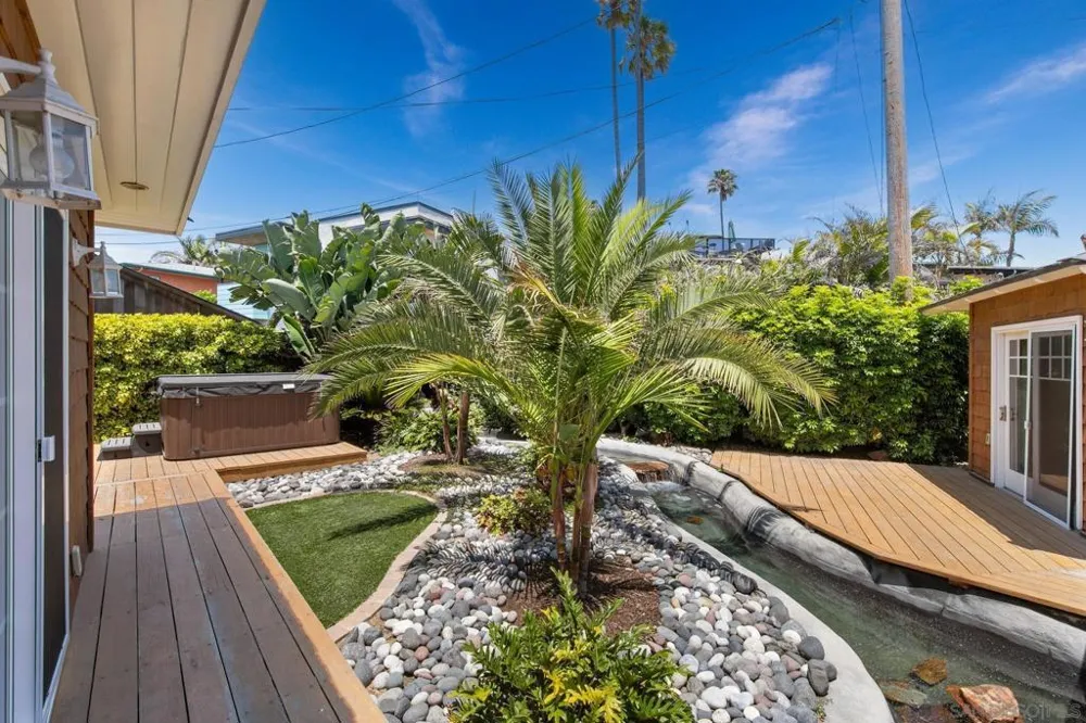 4853 Ocean/Law San Diego, CA 92109