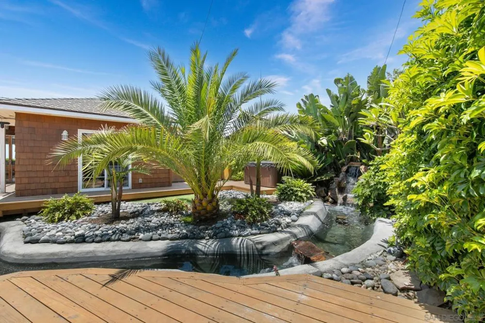 4853 Ocean/Law San Diego, CA 92109
