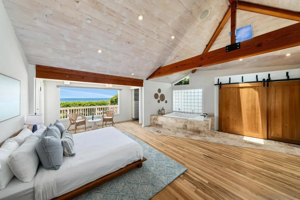 4853 Ocean/Law San Diego, CA 92109