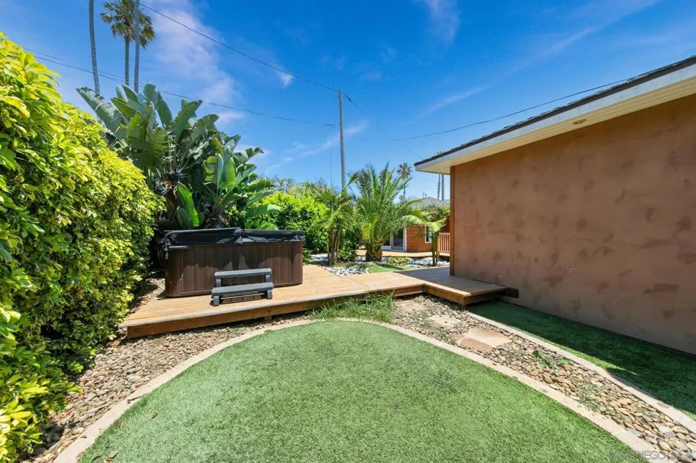 4853 Ocean/Law San Diego, CA 92109