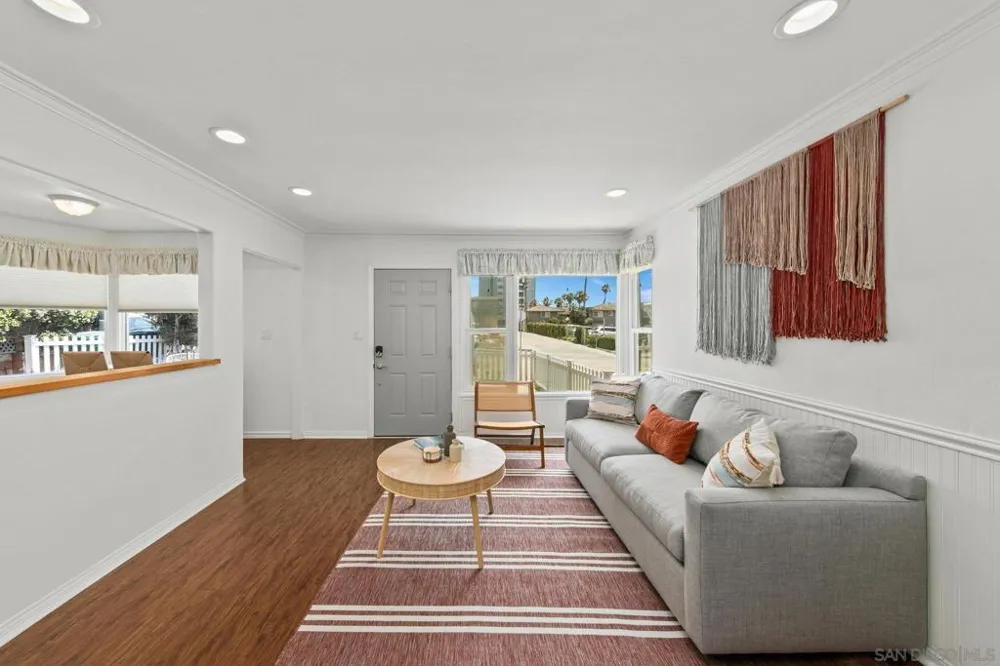 4853 Ocean/Law San Diego, CA 92109