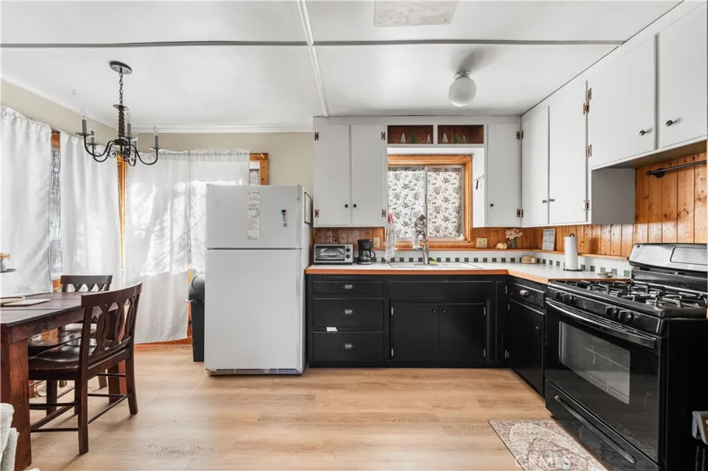 314 Victoria Big Bear, CA 92386