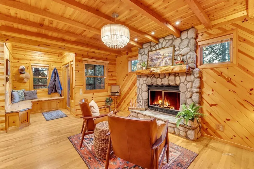 26620 Pine Avenue Idyllwild, CA 92549