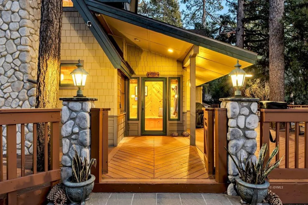 26620 Pine Avenue Idyllwild, CA 92549