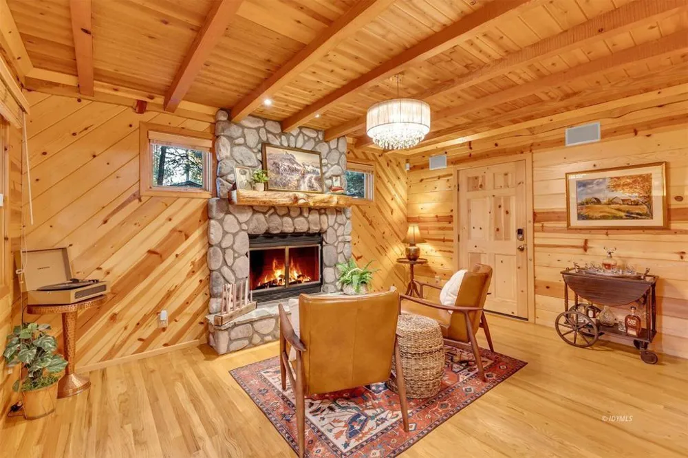 26620 Pine Avenue Idyllwild, CA 92549