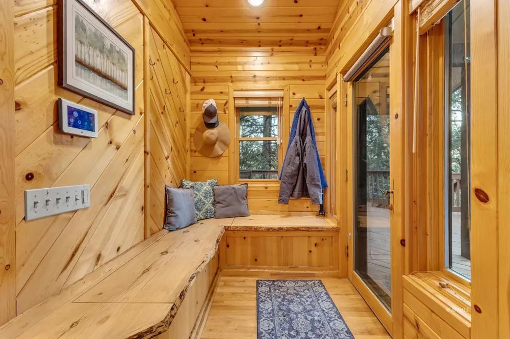 26620 Pine Avenue Idyllwild, CA 92549