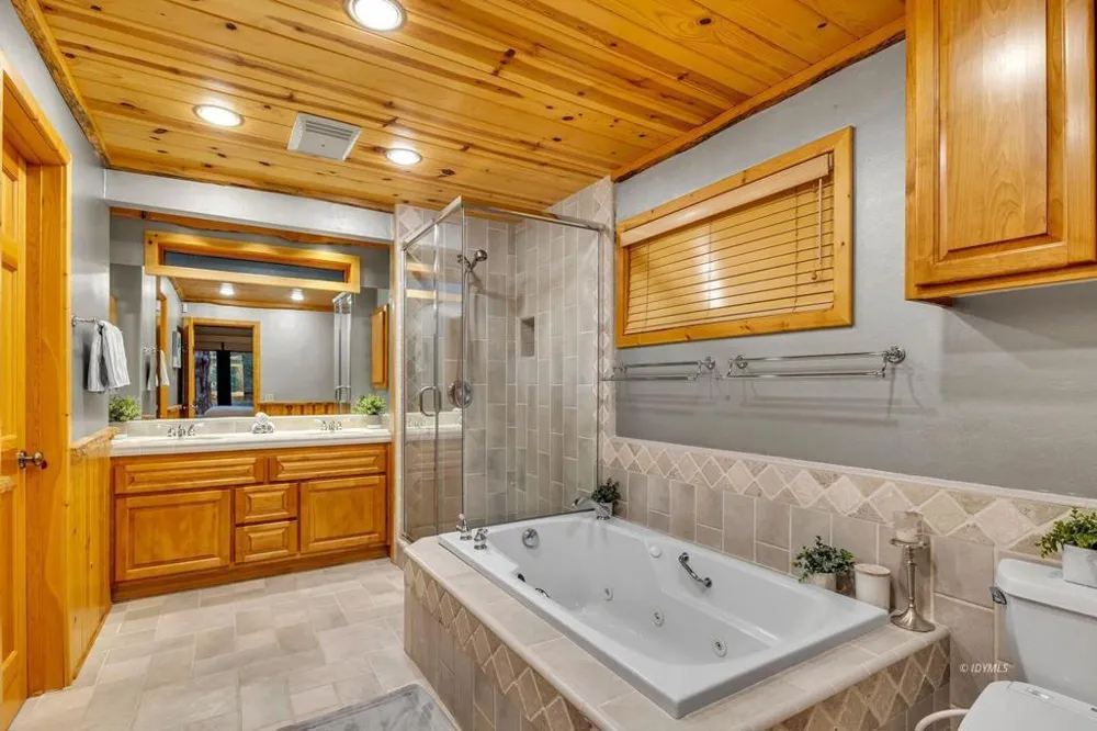 26620 Pine Avenue Idyllwild, CA 92549