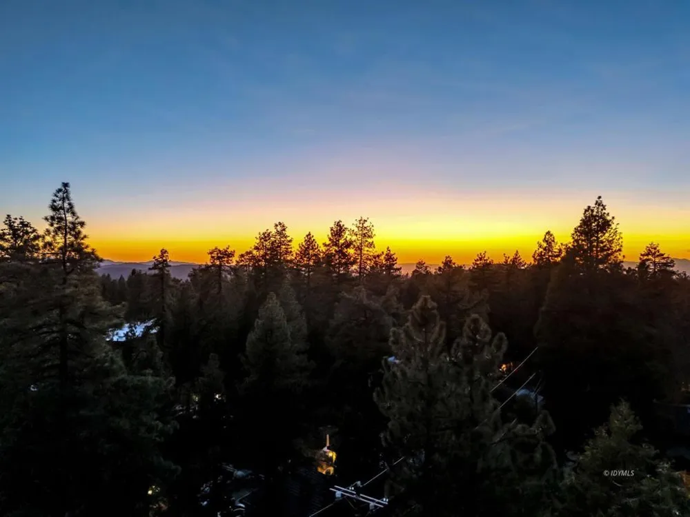 26620 Pine Avenue Idyllwild, CA 92549