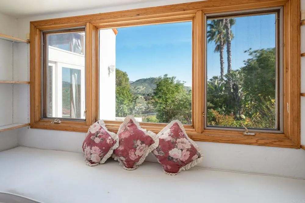 20780 Fortuna Del Norte Elfin Forest, CA 92029