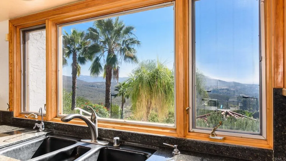20780 Fortuna Del Norte Elfin Forest, CA 92029