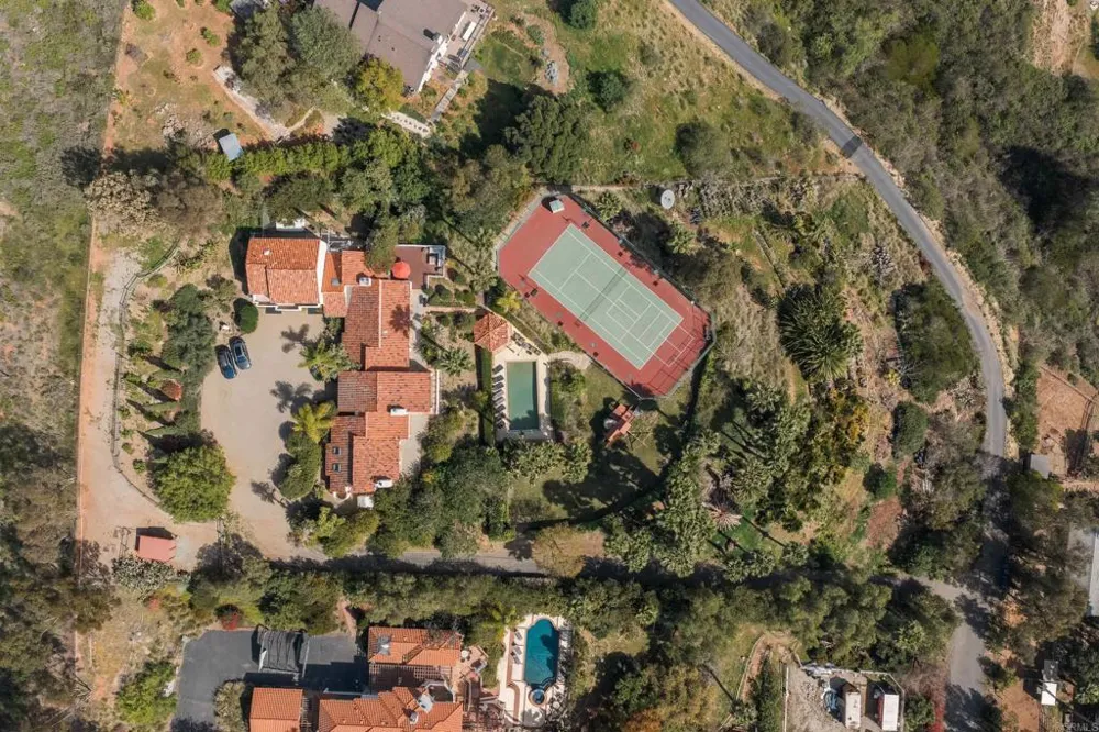 20780 Fortuna Del Norte Elfin Forest, CA 92029