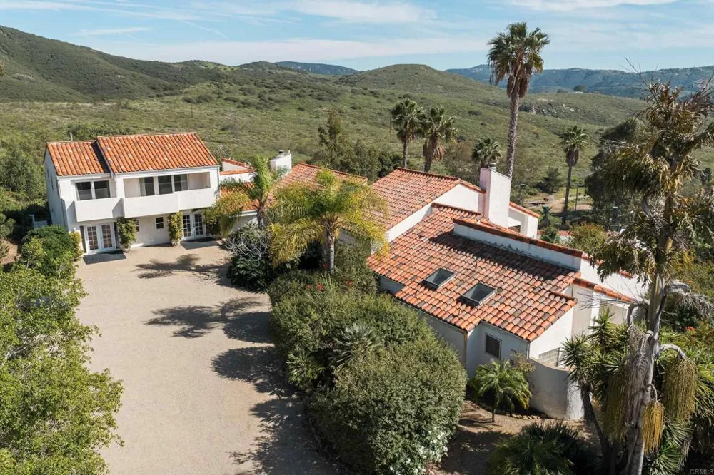 20780 Fortuna Del Norte Elfin Forest, CA 92029