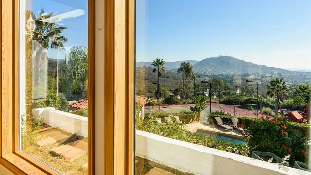 20780 Fortuna Del Norte Elfin Forest, CA 92029