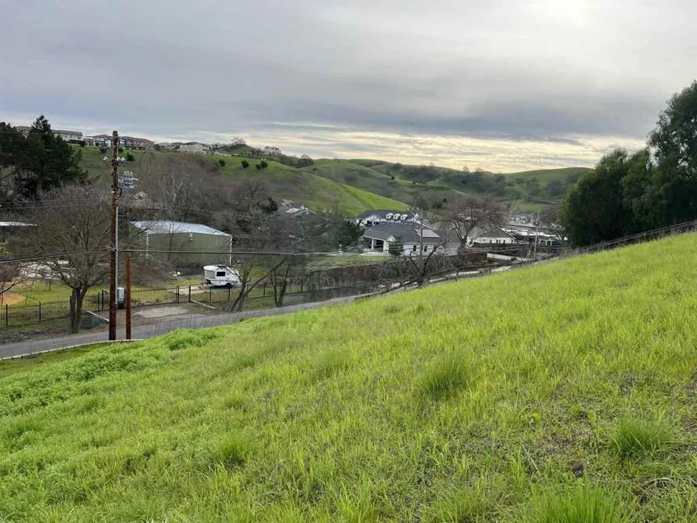 1388 Lawrence Rd Danville, CA 94506
