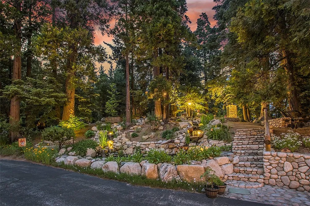 268 Cedarbrook Twin Peaks, CA 92391