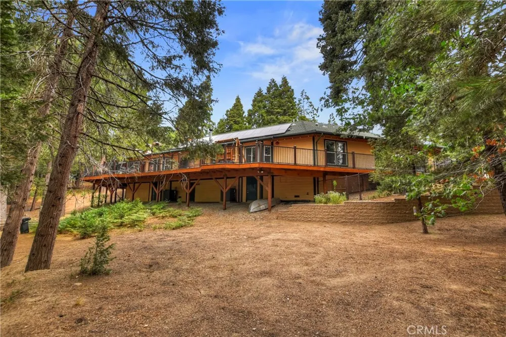 268 Cedarbrook Twin Peaks, CA 92391