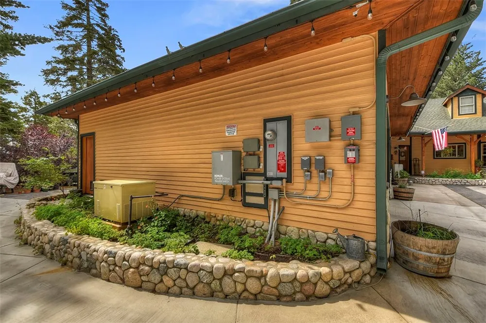 268 Cedarbrook Twin Peaks, CA 92391