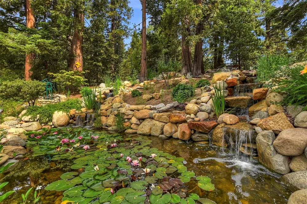 268 Cedarbrook Twin Peaks, CA 92391