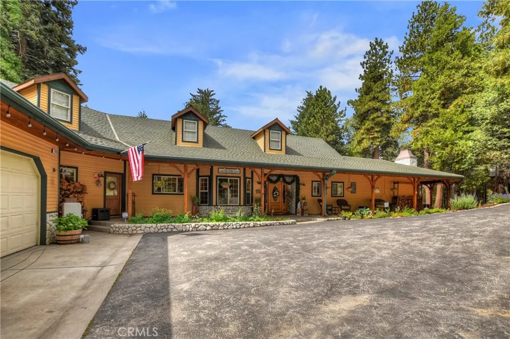 268 Cedarbrook Twin Peaks, CA 92391