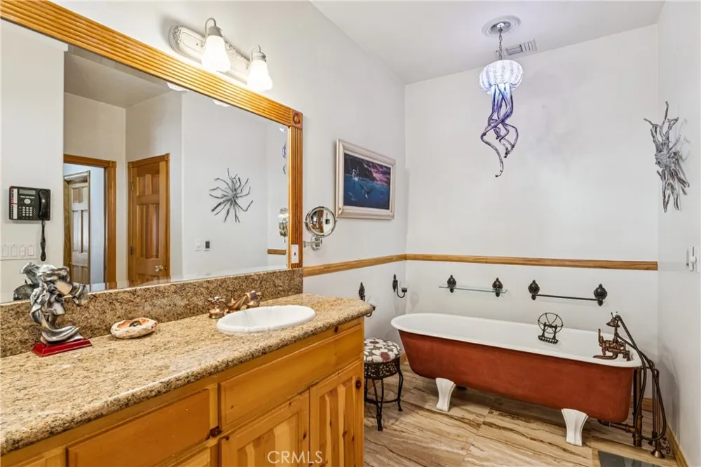 268 Cedarbrook Twin Peaks, CA 92391