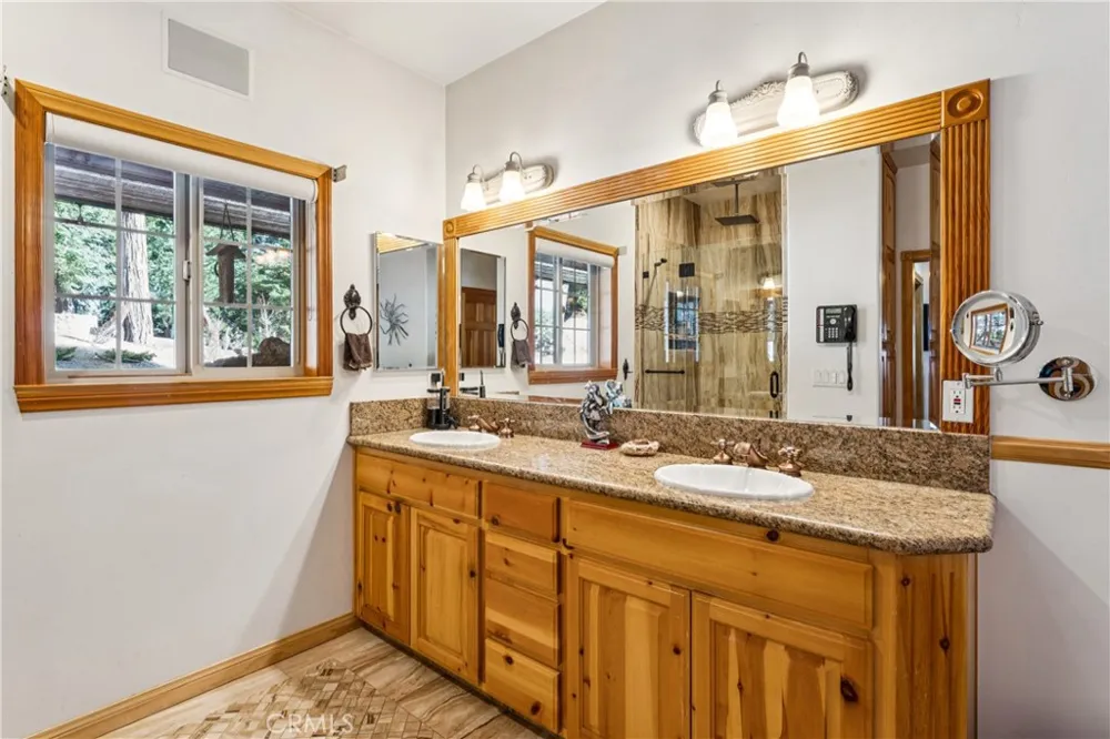 268 Cedarbrook Twin Peaks, CA 92391