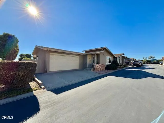 1220 Johnson Drive #108 Ventura, CA 93003